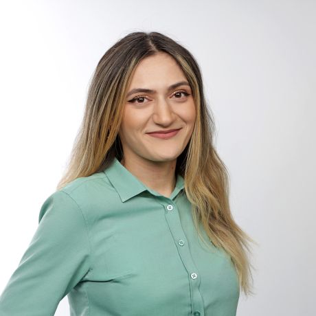 Özge Resit